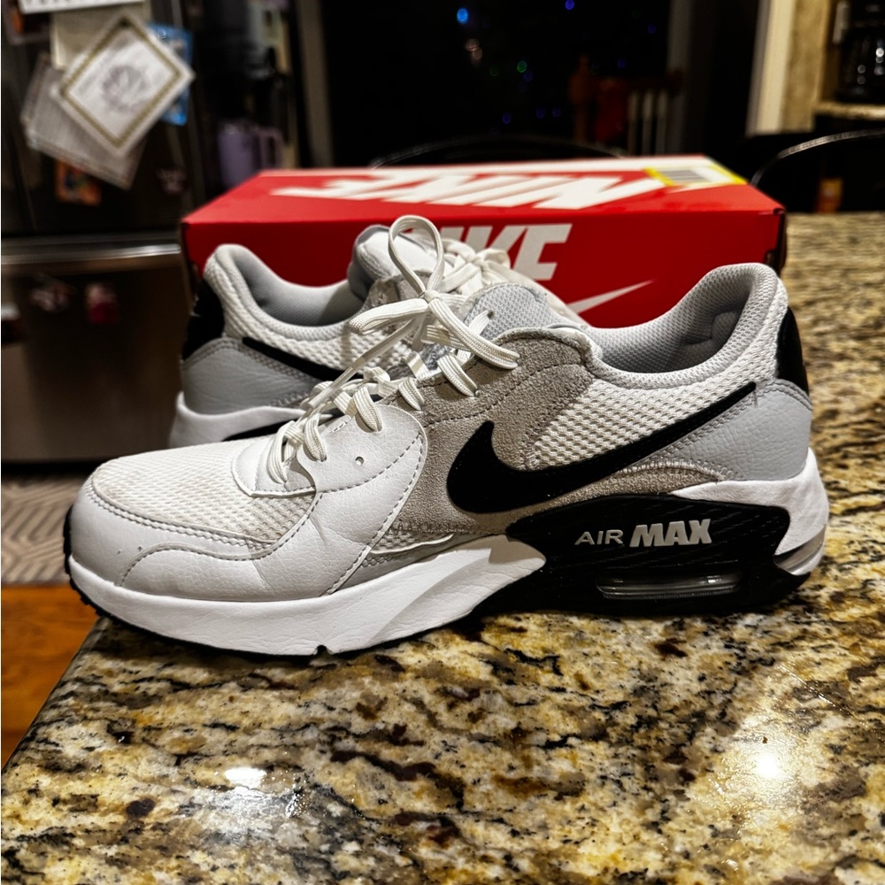 Nike Air Max Excee - Like New - Worn Once - Men’s - Picture 4 of 5